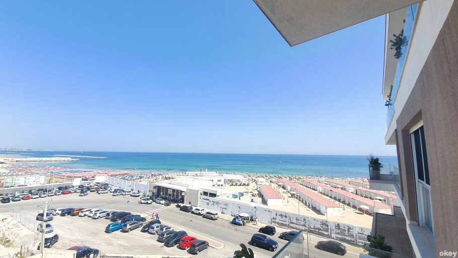 Others 2, Seven Seas Luxury Apartments - Bari San Girolamo, Bari