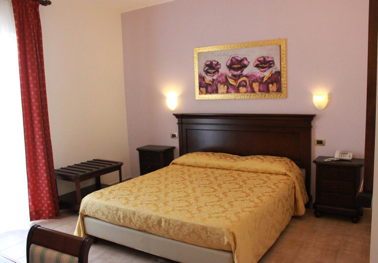 Others 3, Hotel Vittorio Emanuele, Syracuse