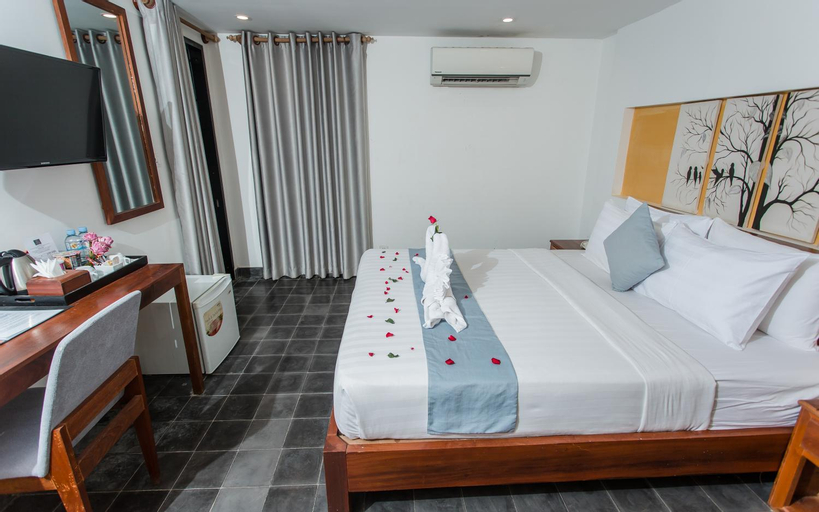 Bedroom 8