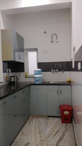 Others 5, Metro Connected Homestay with Parkview, Gautam Buddha Nagar
