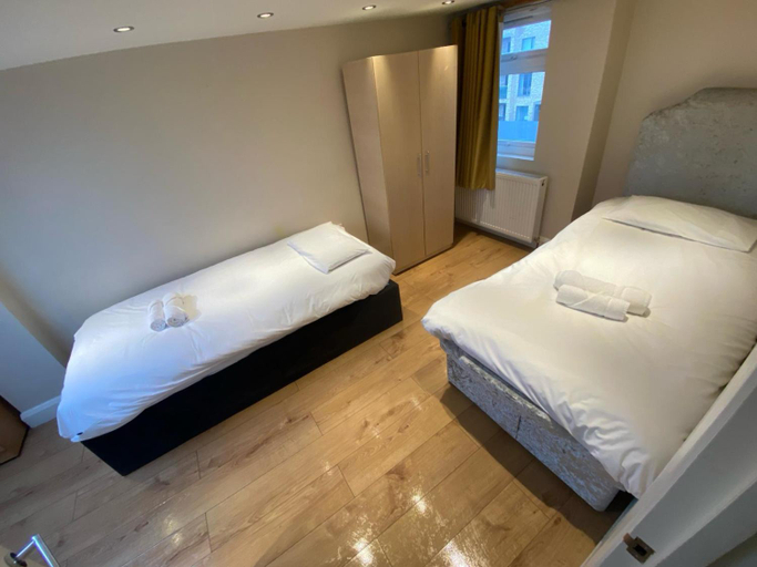 3, 4 Bedroom Apartment & 2 Bedroom apartment, London