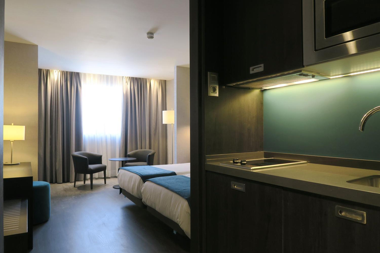 Bedroom 2, HG City Suites Barcelona, Barcelona