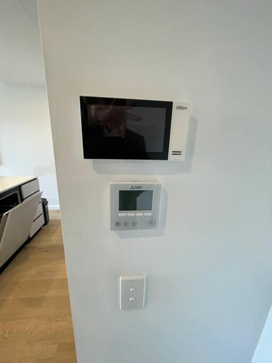 Lovely CBD two bedroom apartment free parking, Canberra