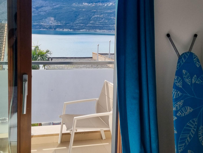Others 3, Doxa M Apartments