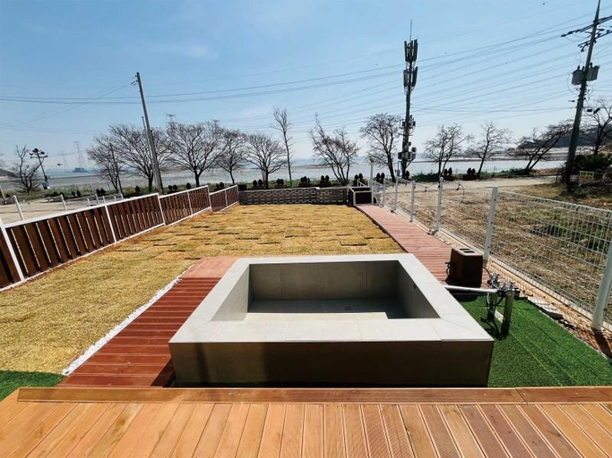 Others 3, Daebudo (Yeongheungdo) Stay Private Pension (Staydog 2nd Branch), Ongjin