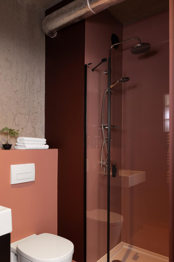 Bathroom 2, Basecamp by Xior Wroclaw, Środa Śląska