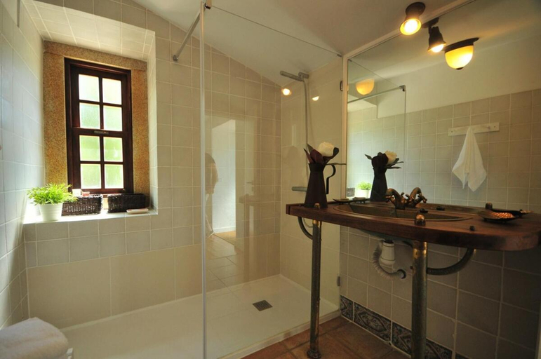 Bathroom 3, Casas de Santiago, Vila Nova de Cerveira