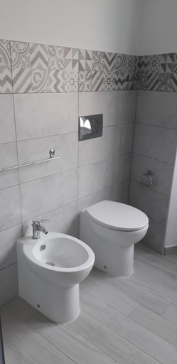Bathroom 2, Palazzo Mosca, Lecce