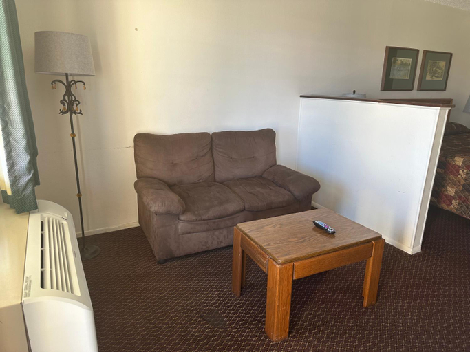Others 5, Windcrest Inn And Suites, Gillespie