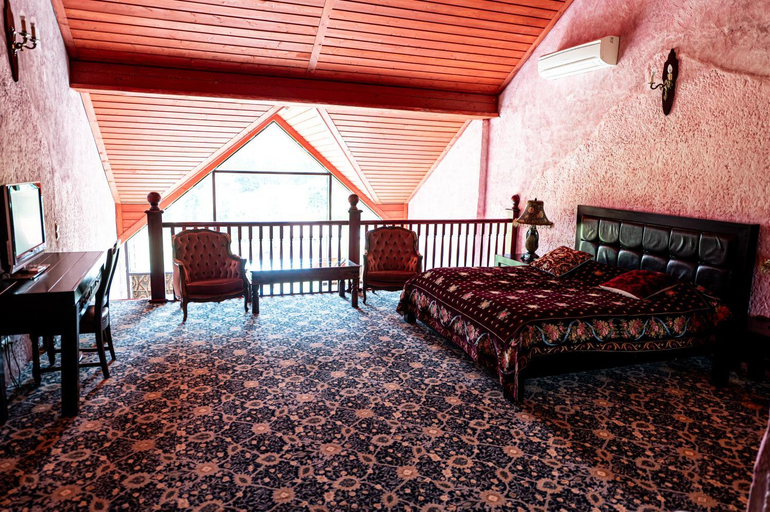Others 3, Villa Luxuria, Birštono