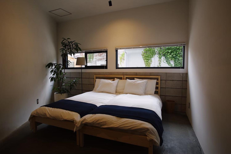 Others 3, hostel mog, Ueda
