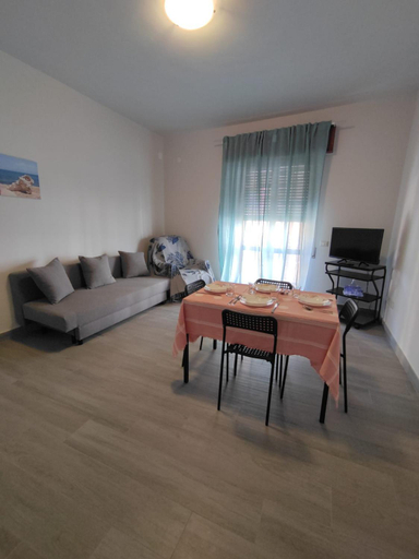 Others 2, La Casa In Riva Al Mare, Catania
