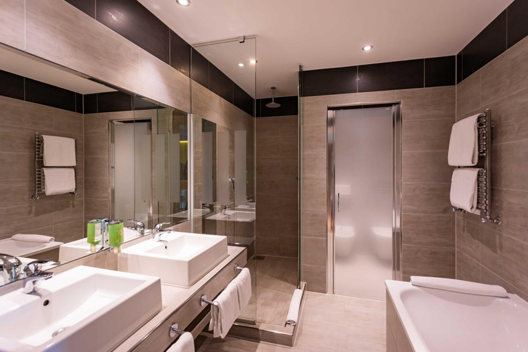 Bathroom 9