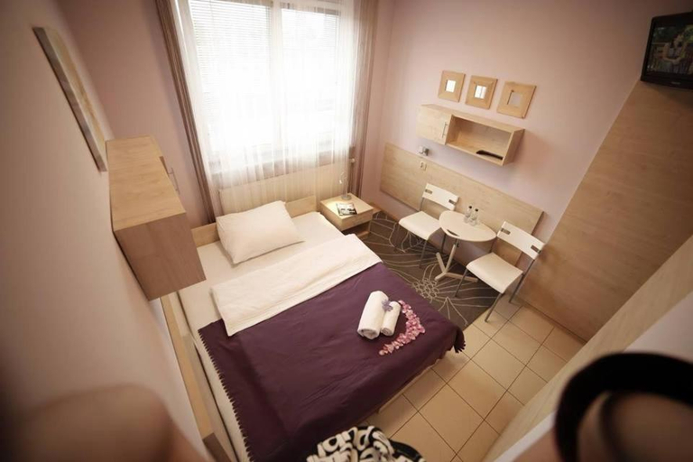 Bedroom 3, Standard Delegacyjny Bed & Breakfast, Dąbrowa Górnicza