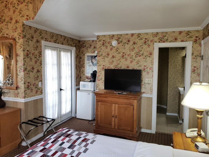 Bedroom 2, Gazebo Inn, Taney