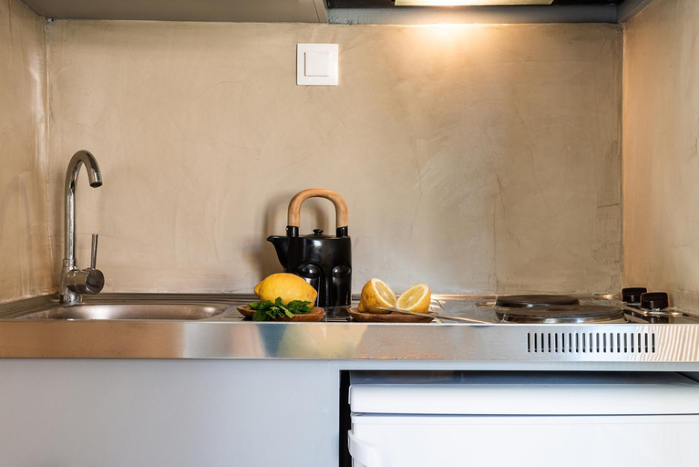 Kitchen 5, Artemide city places- Petite Apartments, Crete