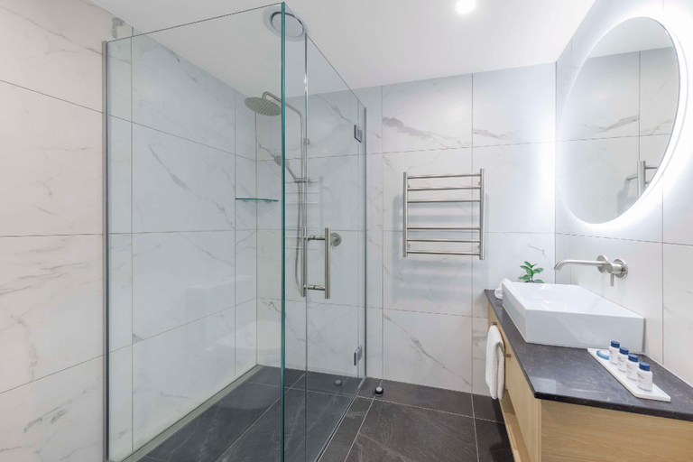 Bathroom 9