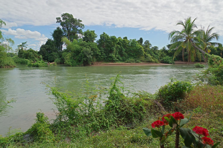Others 4, The Boathouse, Khong