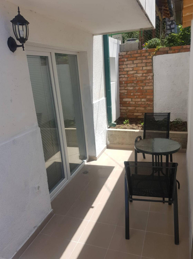 4, Villa Lana