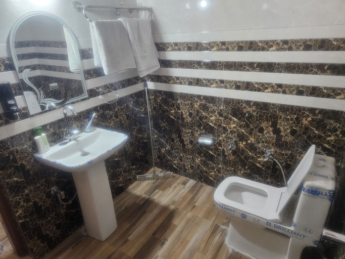 Bathroom 3, The Ashok Vatika Farms and Stay, Hardwar