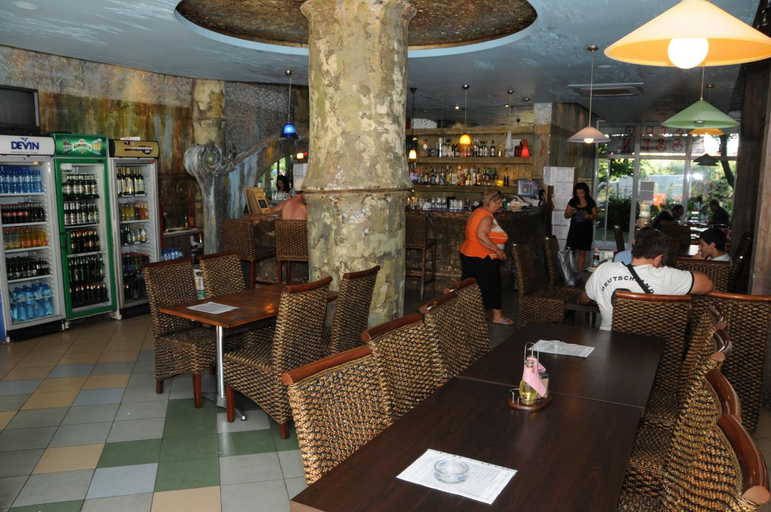 Food & Drinks 4, Niko Apartments, Nesebar