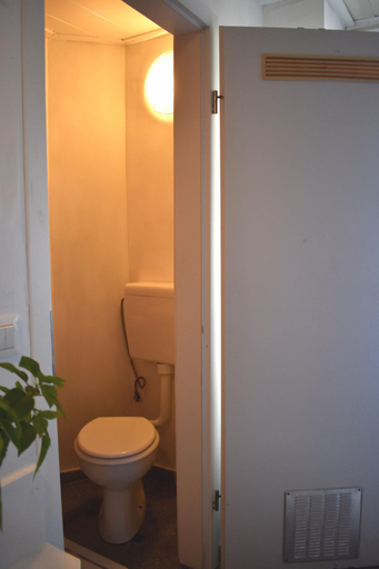 Bathroom 4, Hostel 24, Ljubljana