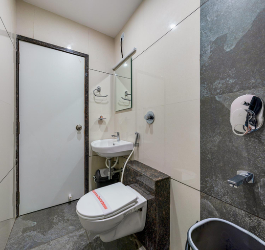 Bathroom 5, Hotel AATITHYA SATKAR, Kolhapur