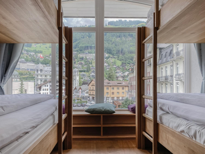 Bedroom 2, GRAND your home with common kitchens with self check-in, Obwalden