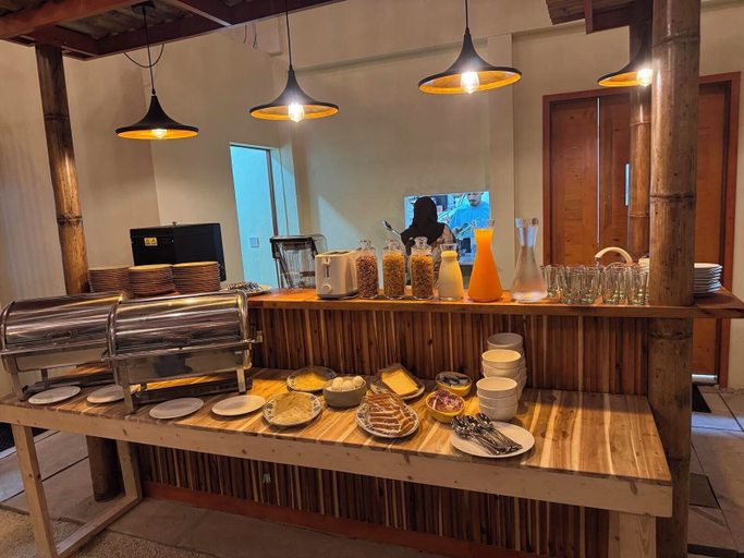 Food & Drinks 5, Rattehi Inn at Rakeedhoo, Vaavu Atoll