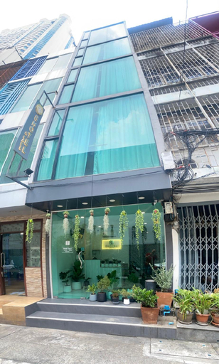 Exterior & Views, 8 Hotel & Cafe, Khlong Toey