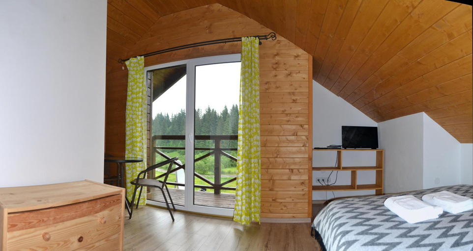 Bedroom 4, Villa Richka, Mizhhirs'kyi