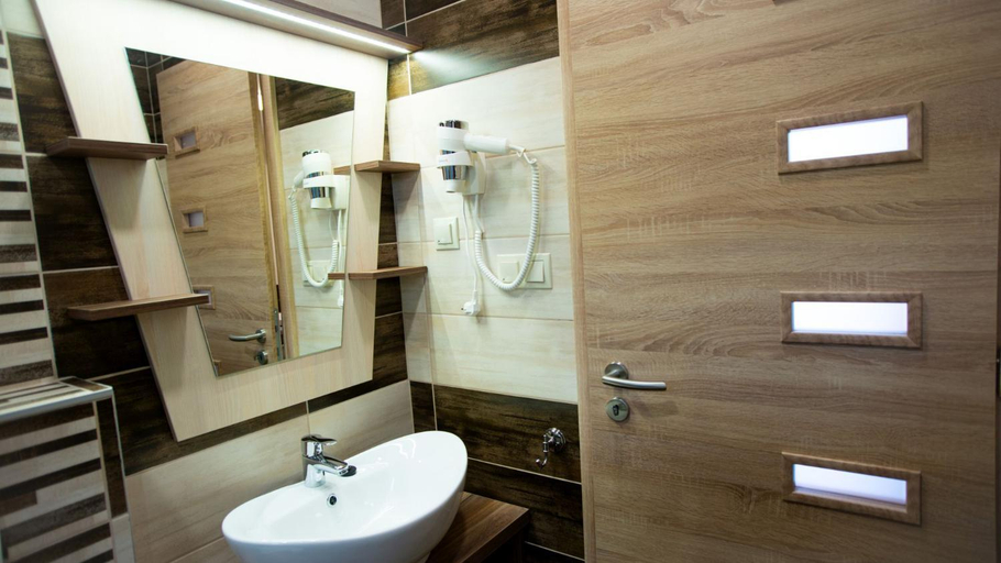 Others 4, Irany Colorado Apartman, Nyíregyháza