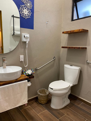 Bathroom 3, PASEO REAL HOTEL BOUTIQUE, Uruapan