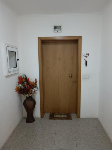 Others 5, Apartamento do Paim, Ponta Delgada