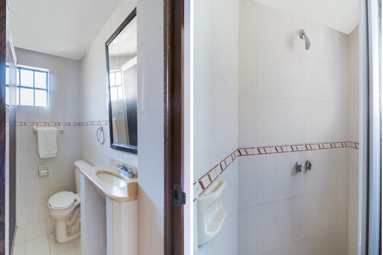 Bathroom 5, Hotel Montecarlo, Quecholac