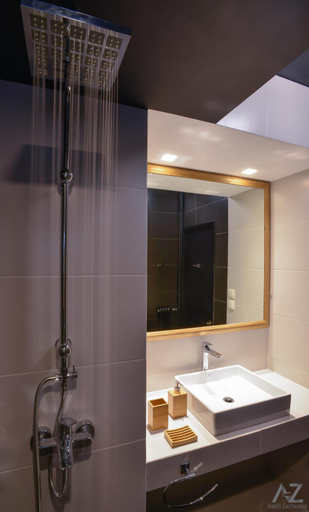 Bathroom 1, Phaedra Apartment, Attica