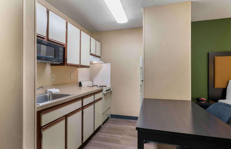 Dining Room 4