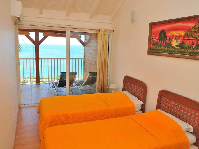 Bedroom 3, sarl Leden Caraïbes - vue mer, Bouillante