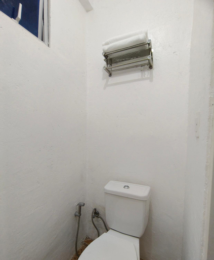 Bathroom 3, Ani Marie Guest House, Coron
