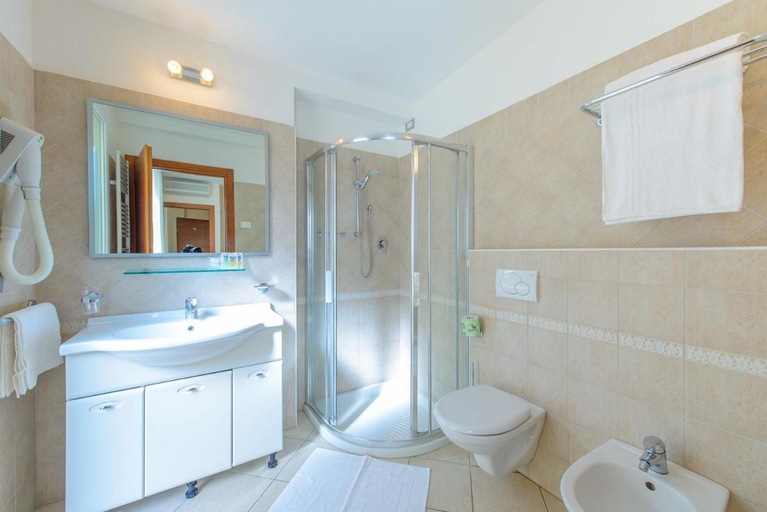 Bathroom 3, Residence Ducale, Rimini