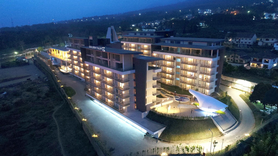 Exterior 3