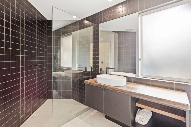 Bathroom, Black Shack Burleigh, Gold Coast