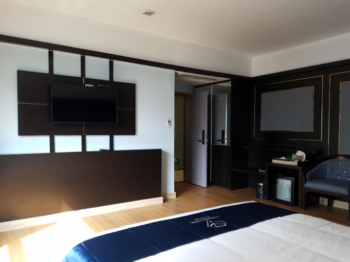 Bedroom 14