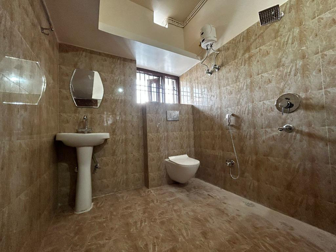 Bathroom, HOTEL SHRIKAYA, Patna