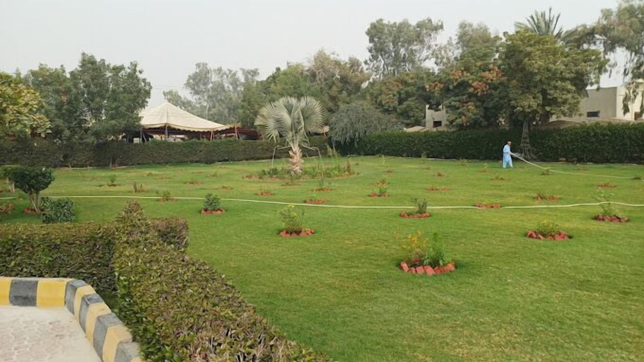 Others 3, Sambara Inn, Larkana