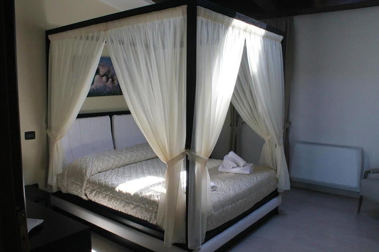 Bedroom 2, B&B Celeste - Palazzo D'Addario, Foggia