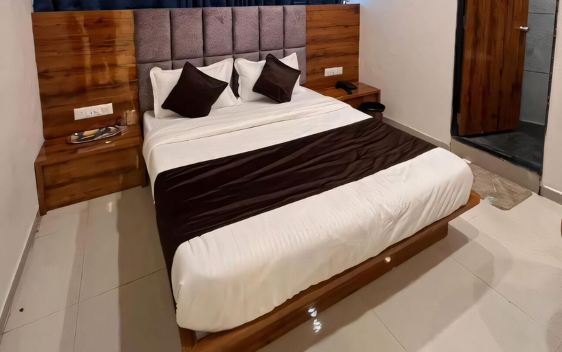 Bedroom 4, HOTEL RK VILLA, Ahmadabad