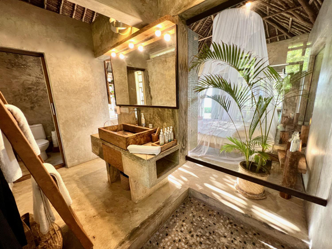 Bathroom 4, Rock and Sea Resort, Kilifi North