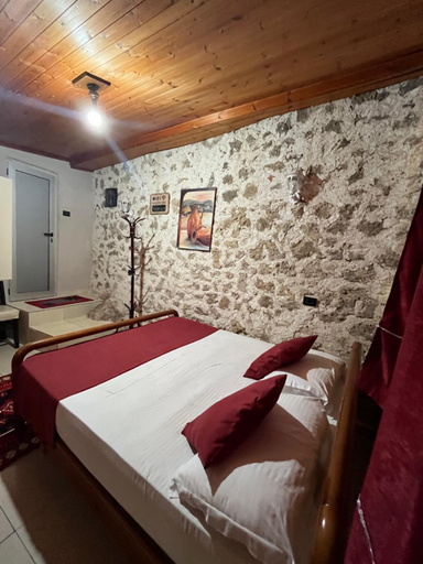 Bedroom 4, ROOMS EMILIANO Castle of Kruja, Krujës