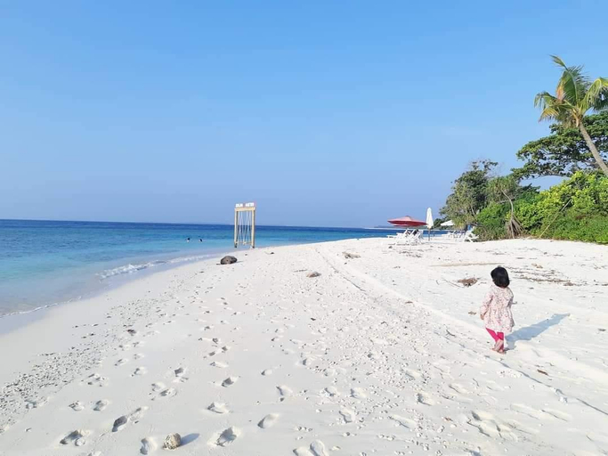 Beach 3, Madi Giri Guest House, Baa Atoll